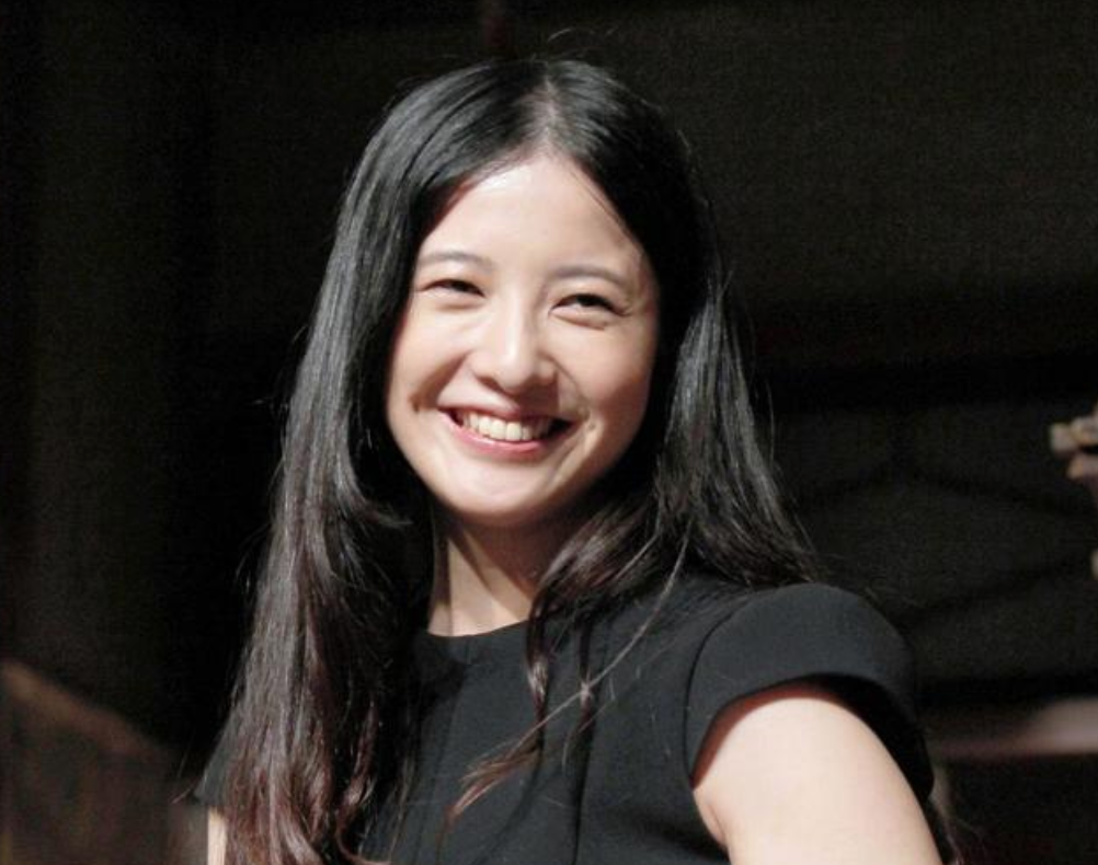 吉高由里子は事故前と現在で顔が違う！？事故当時のニュース内容とは｜BUZZL