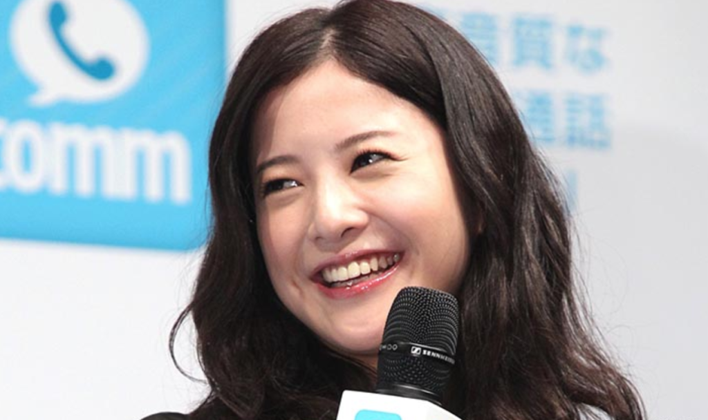 吉高由里子は事故前と現在で顔が違う！？事故当時のニュース内容とは｜BUZZL